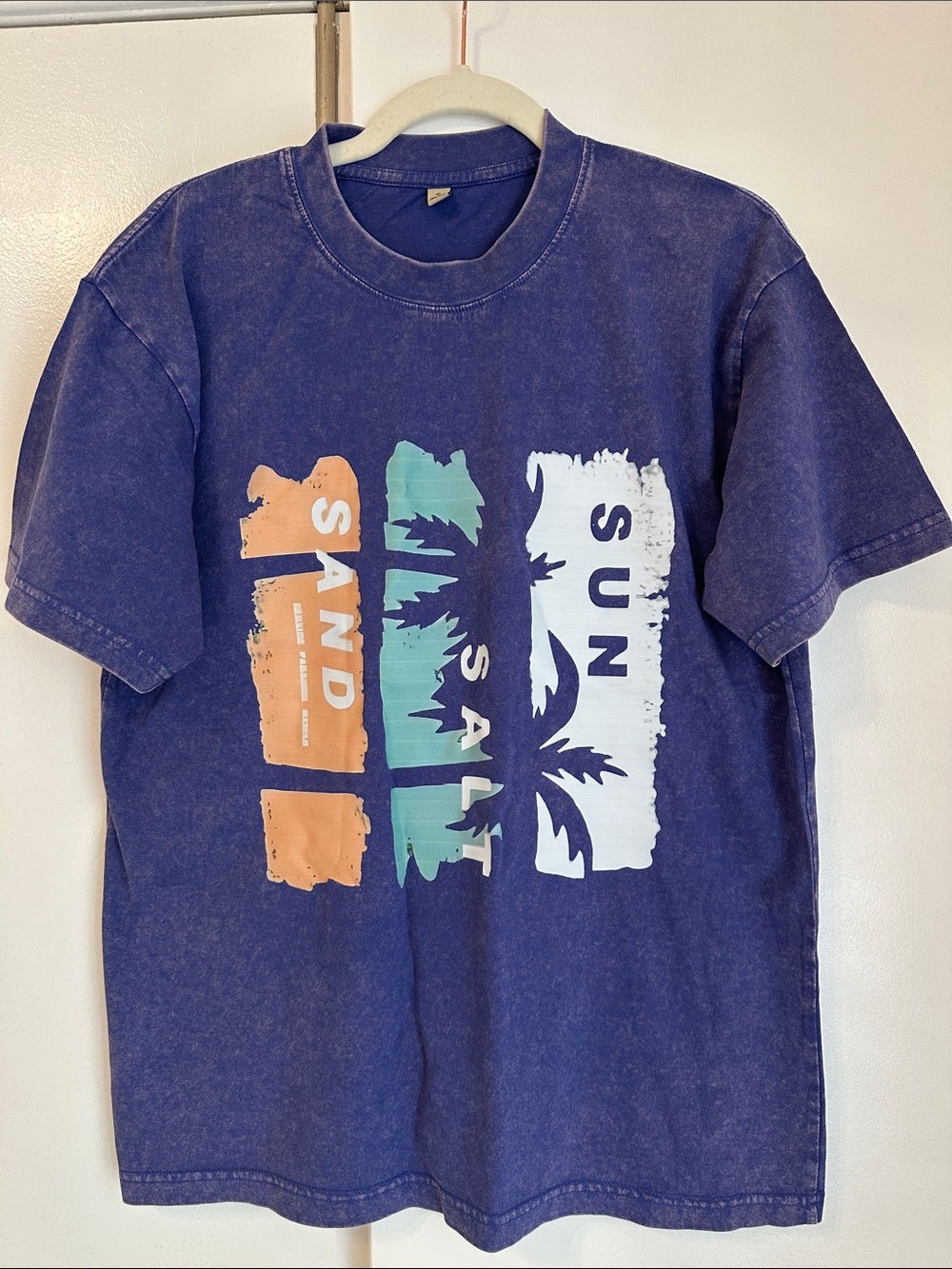 Vintage-Inspired Navy Graphic Cotton Tee with Sand, Salt & Sun Print